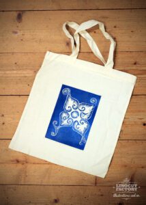 Impression en linogravure sur tote bag